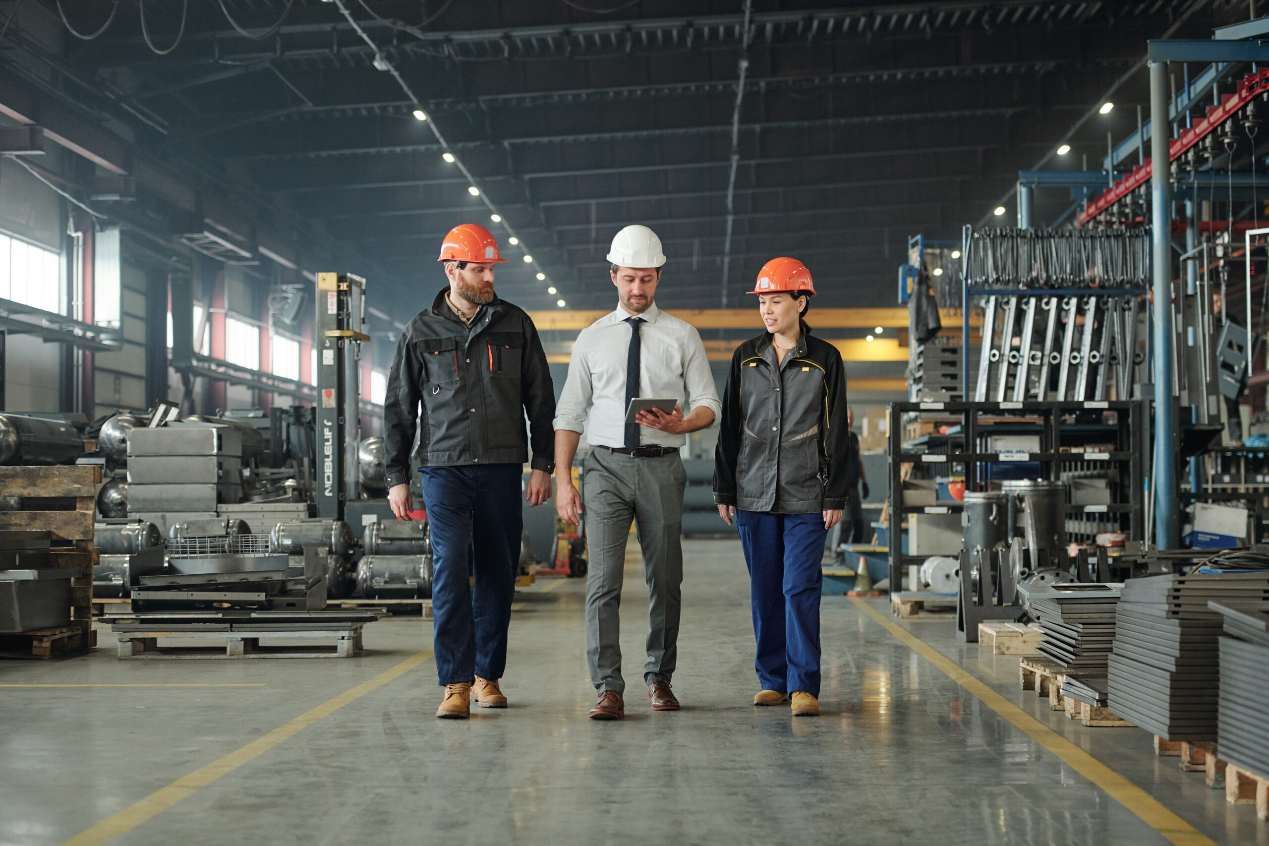 How Smart Manufacturing is Boosting Sustainability Goals in UAE Through Digital Technologies